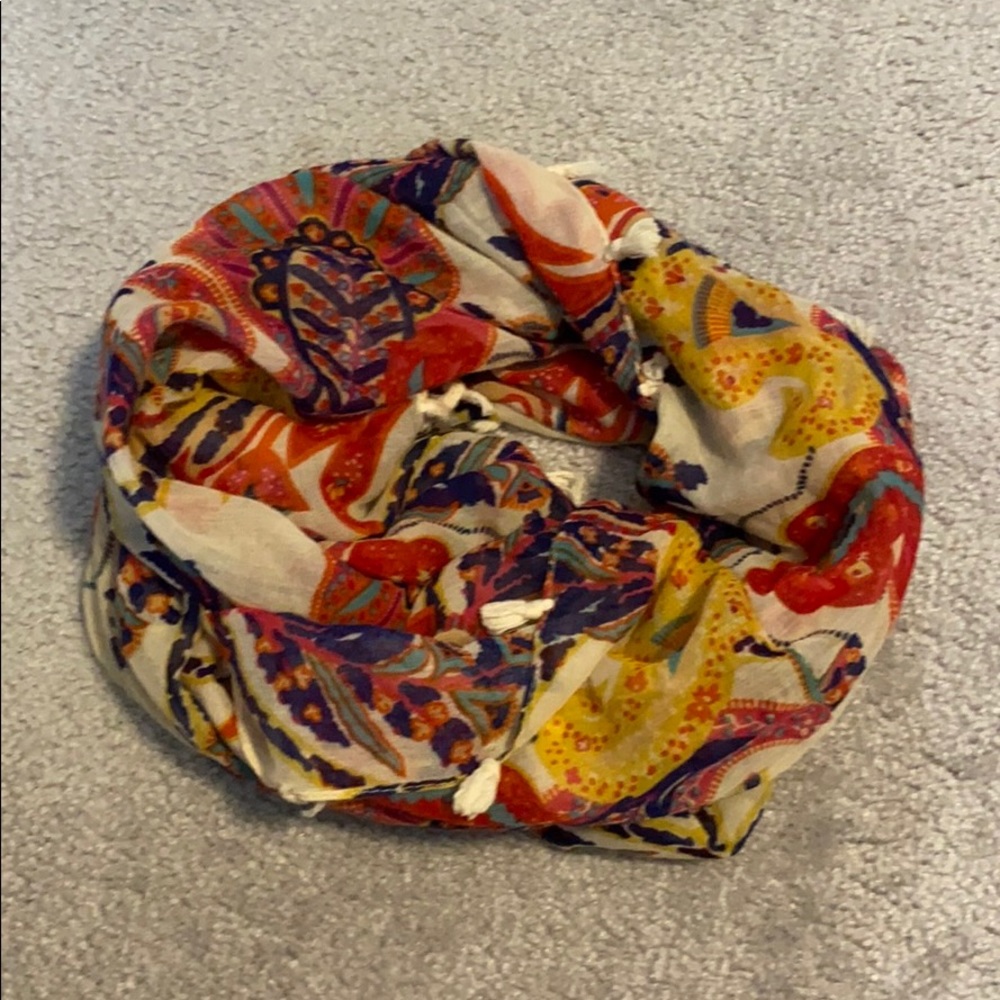 Buckle Scarf